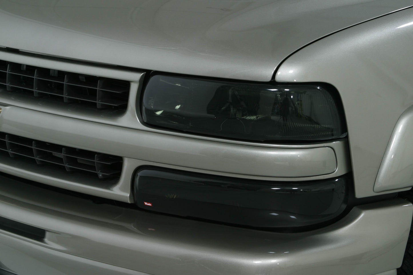 1995 Chevrolet Pickup In-Channel Wind Deflectors