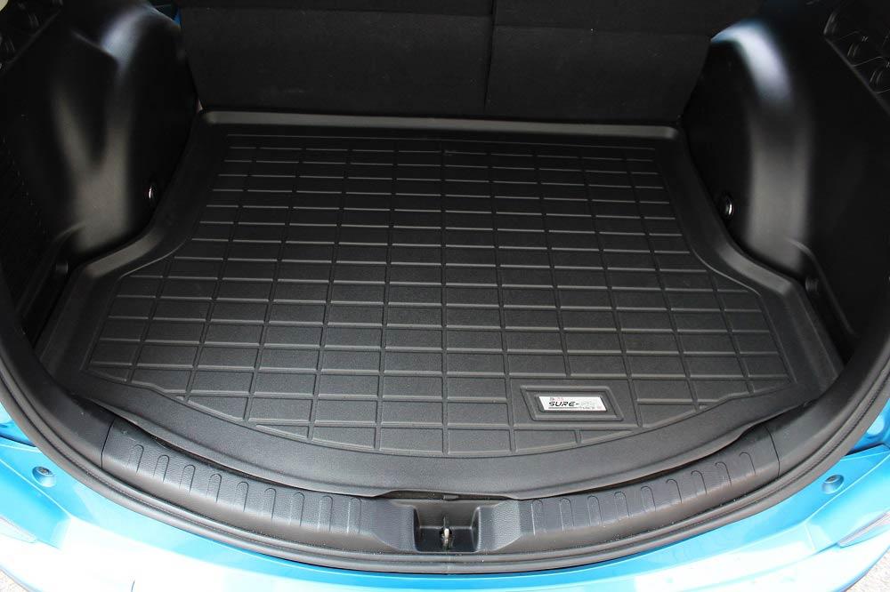 Black cargo mat for 2015 Toyota RAV4